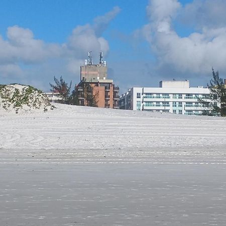 Apartamento Charmoso Em Frente A Praia Em Cabo Frio Extérieur photo